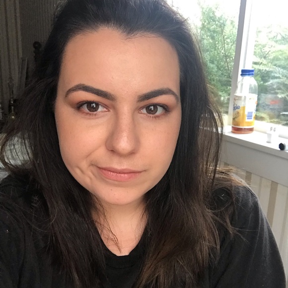 Meet your Posher, Mallorie - Picture 4 of 4